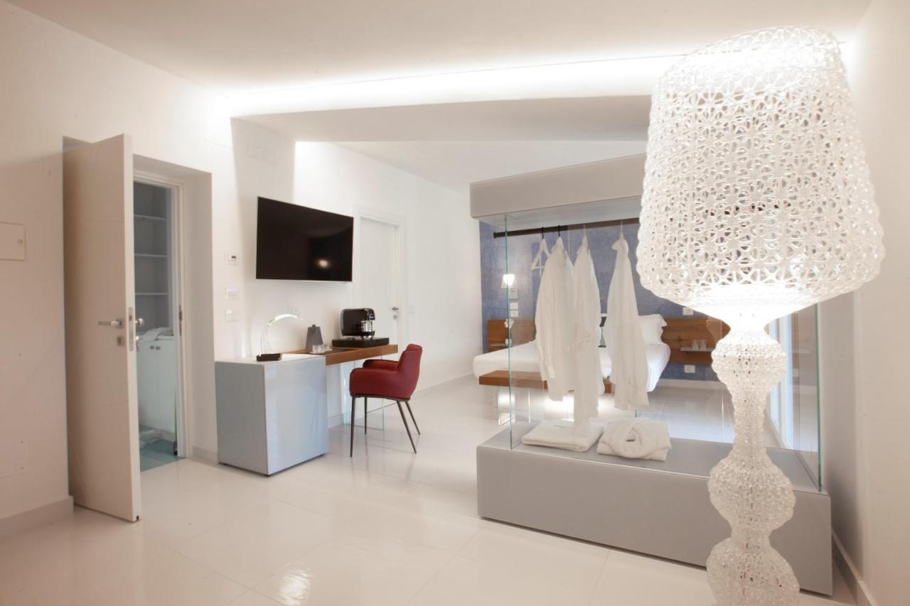 Aquamaris Design Suite & Spa Паестум Екстериор снимка