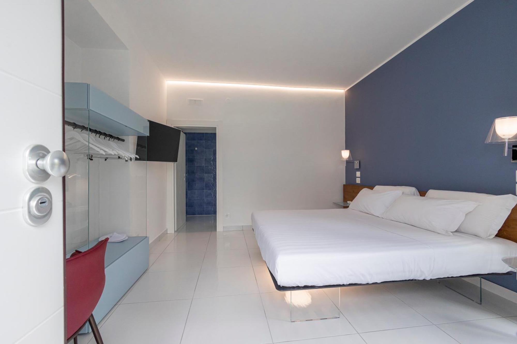 Aquamaris Design Suite & Spa Паестум Екстериор снимка