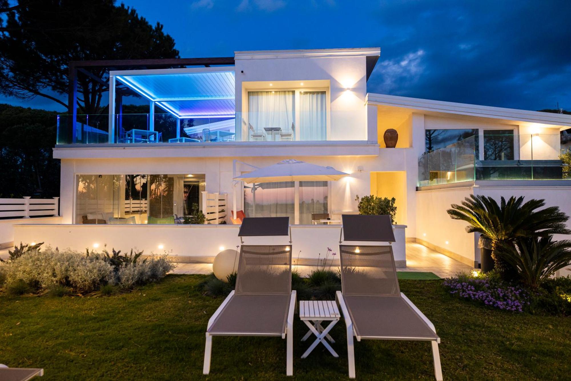 Aquamaris Design Suite & Spa Паестум Екстериор снимка
